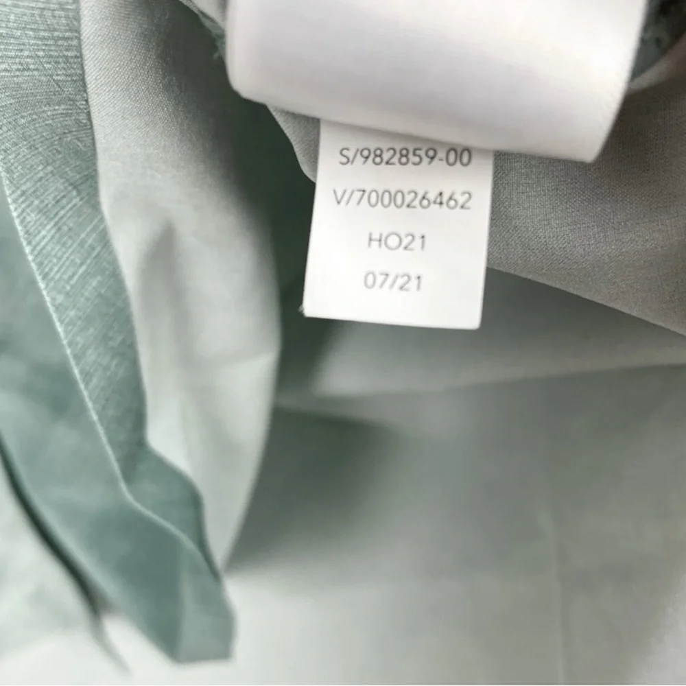 ATHLETA Urbanite Printed Oversized Button-Up Shirt in Denali Green Size M/PETITE - Picture 10 of 11